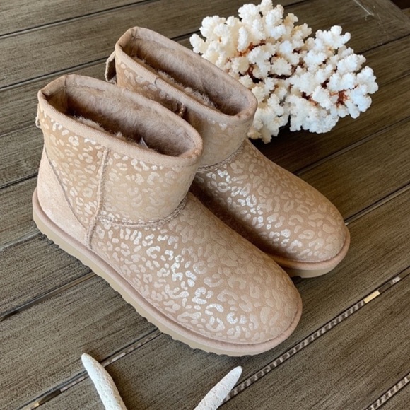 🌴🔆UGG- CLASSIC MINI SNOW LEOPARD BOOTS🔆🌴 - Picture 5 of 14